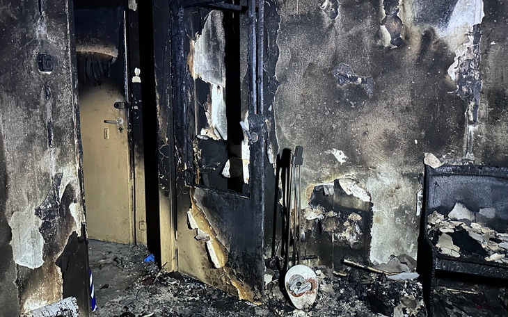 Zniszczone wnętrze po pożarze, potrzebna pomoc.