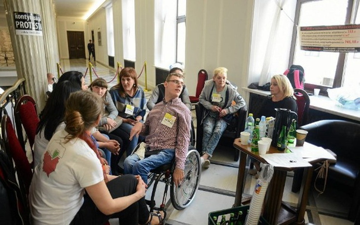 Zbiórka Dla Niepełnosprawnych z Sejmu - zdjęcie główne