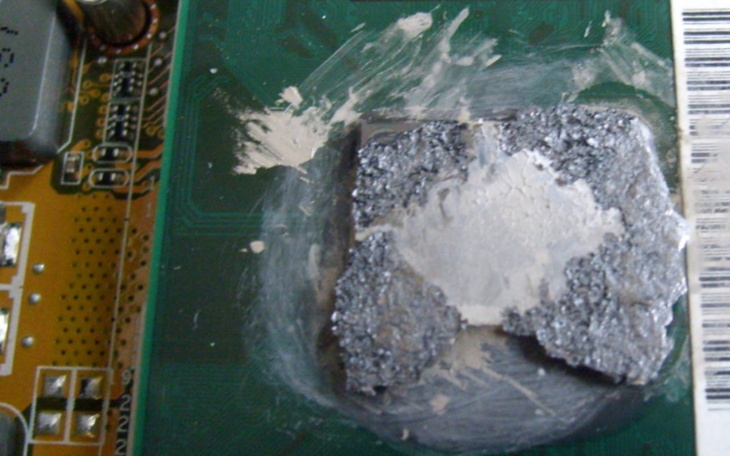 Zbiórka piorun rozwalił mi komputer - zdjęcie główne