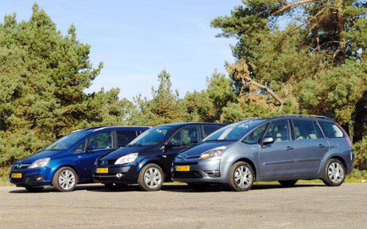 Zbiórka Pomocny wóz-bus 7-9osobowy - zdjęcie główne