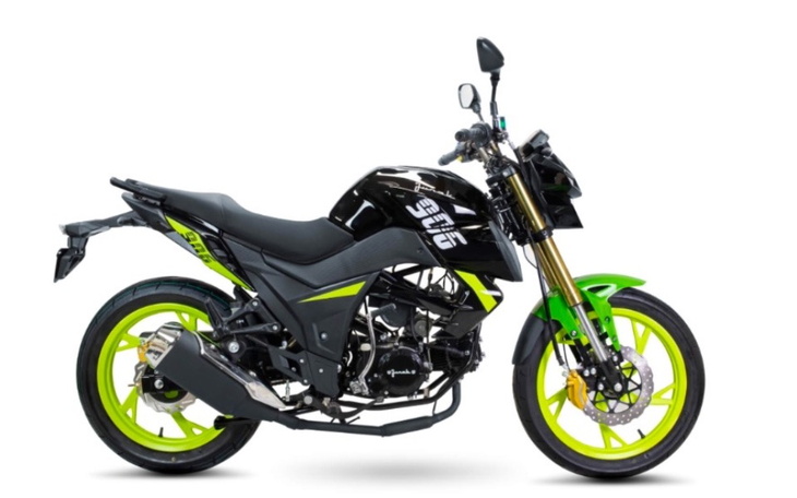 Motocykl sportowy na białym tle.