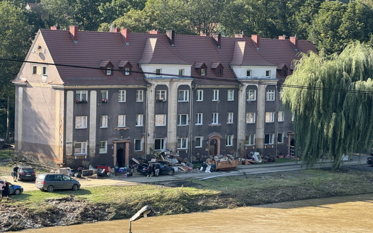 Zbiórka Pomoc dla mieszkańców powodzii - zdjęcie główne