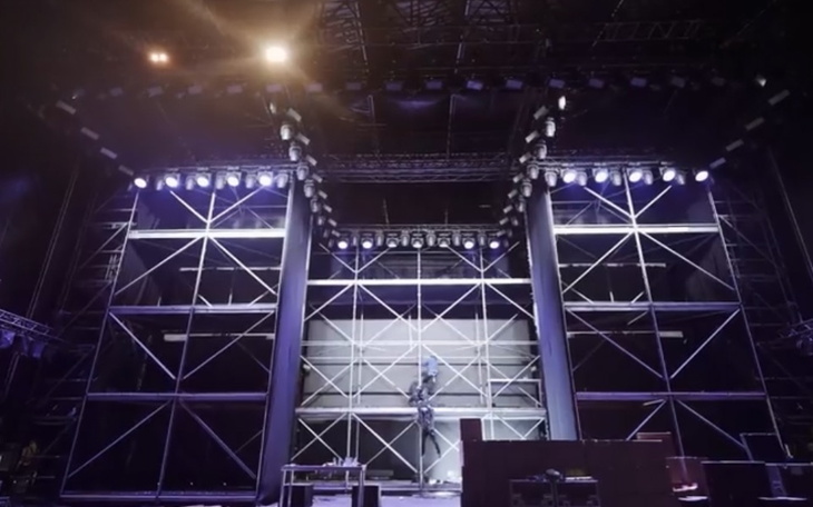 Zbiórka Na światła estradowe - zdjęcie główne