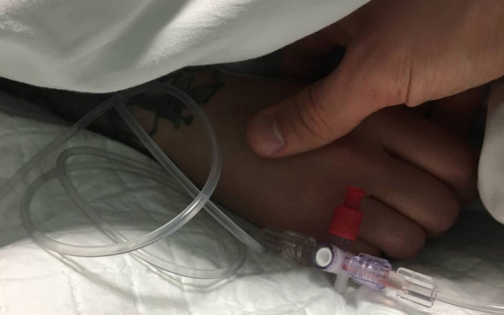 Zbiórka Ratować życie dziewczynie - zdjęcie główne