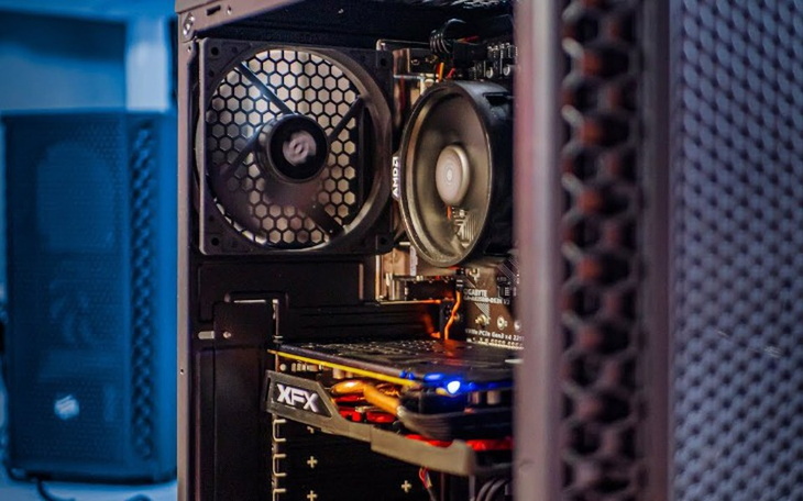 Zbiórka Na komputer stacjonarny do nauki - zdjęcie główne