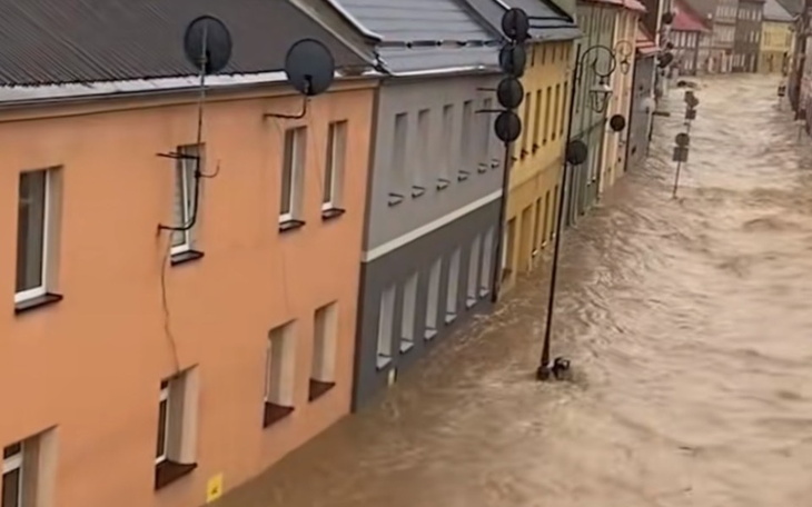 Zbiórka Pomoc dla powodzian z Głuchołazy - zdjęcie główne