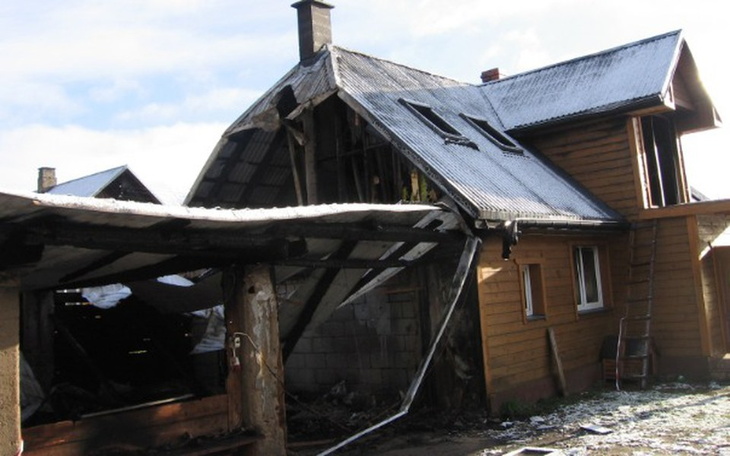 Zbiórka Pomoc rodzinie po pożarze domu - zdjęcie główne