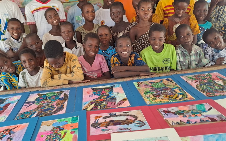 Zbiórka Sztuka dzieci z Beninu - zdjęcie główne