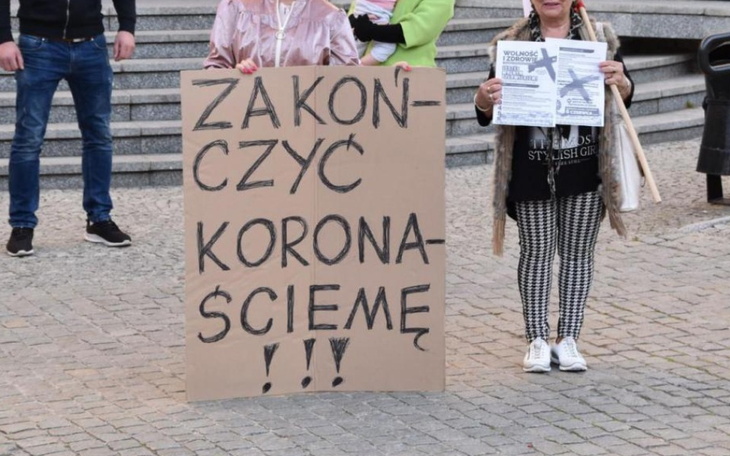 Zbiórka Na walke z koronaściemą - zdjęcie główne