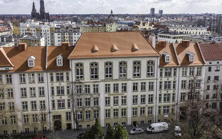 Zbiórka Krasnal dla najstarszego Liceum - zdjęcie główne