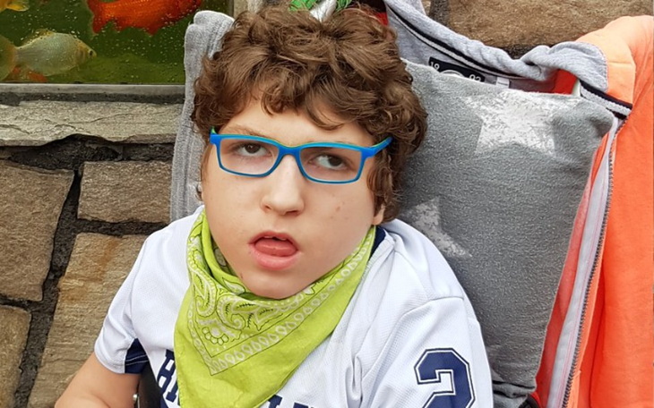 Zbiórka Specjalny fotelik do samochodu. - zdjęcie główne