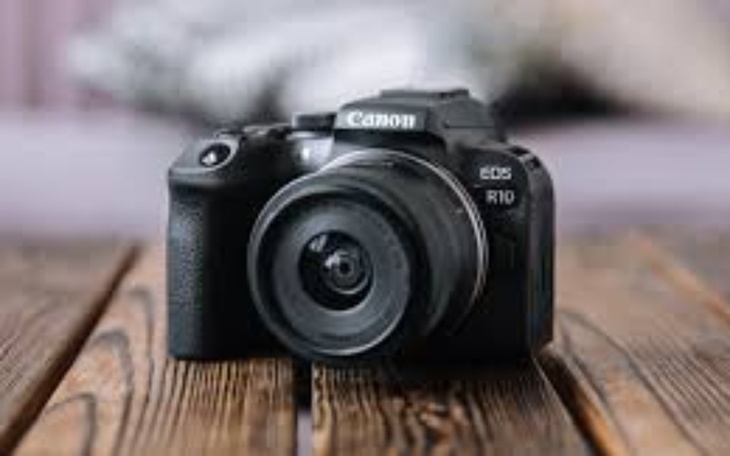 Zbiórka Aparat canon r10 - zdjęcie główne