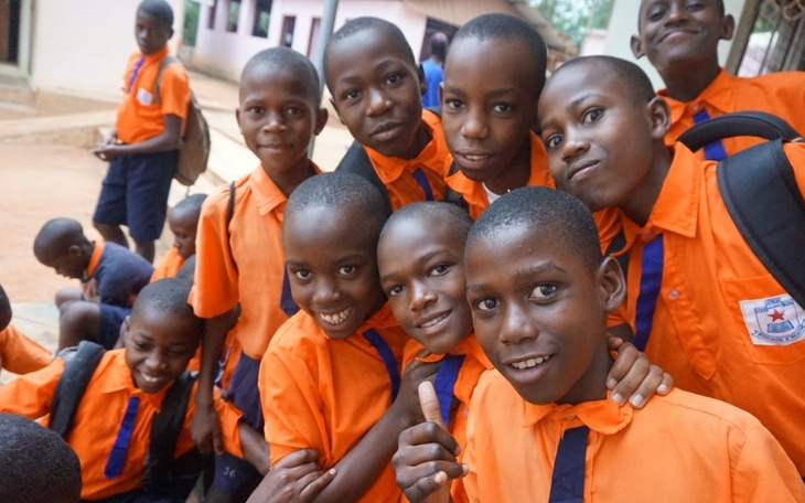 Zbiórka Wspomóż biedne dzieci w Afryce - zdjęcie główne