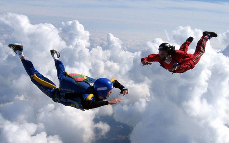 Zbiórka #SkokZeSpadochronem - zdjęcie główne