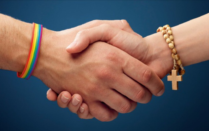 Dwie ręce w uścisku, symbolizujące jedność.