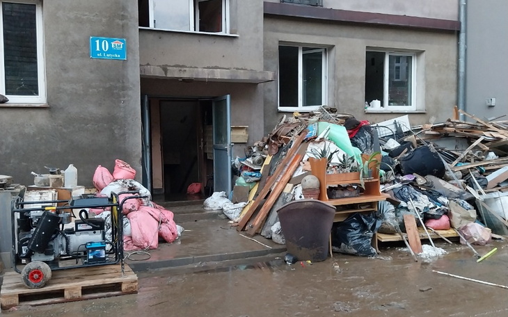 Zbiórka Mieszkanie przyjaciół - remont - zdjęcie główne