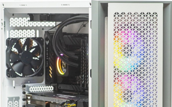 Zbiórka Kom,puter do grania i nauki - zdjęcie główne