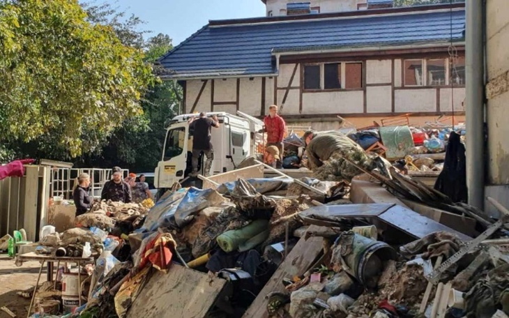 Zbiórka Pomoc dzieciom z powodzi - zdjęcie główne