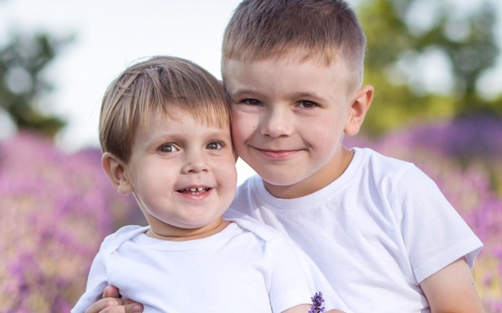 Zbiórka Na leki i terapie dla braci - zdjęcie główne