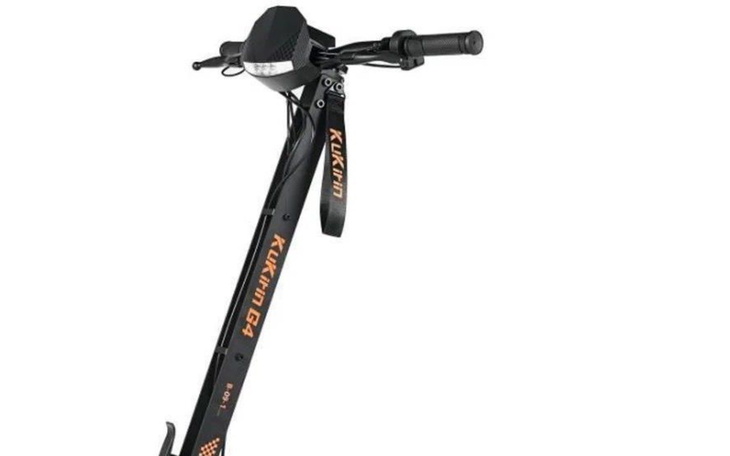 Skuter elektryczny Kukin G4 z widocznymi detalami.