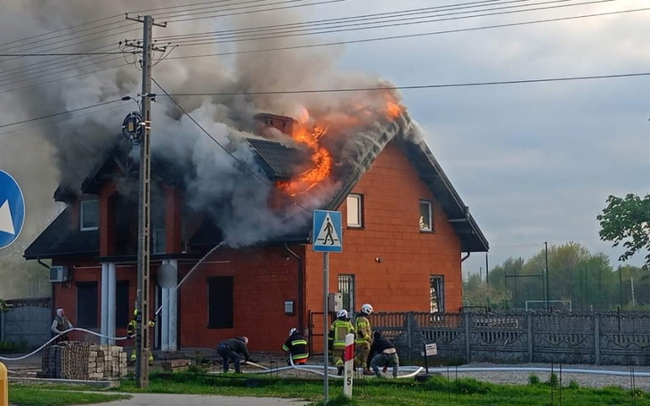 Zbiórka Pożar domu w Rozwadach - zdjęcie główne