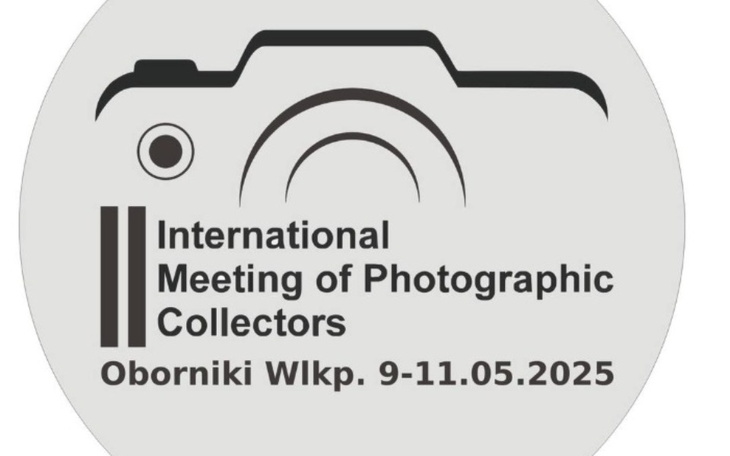 Logo spotkania kolekcjonerów fotografii z datą i miejscem.