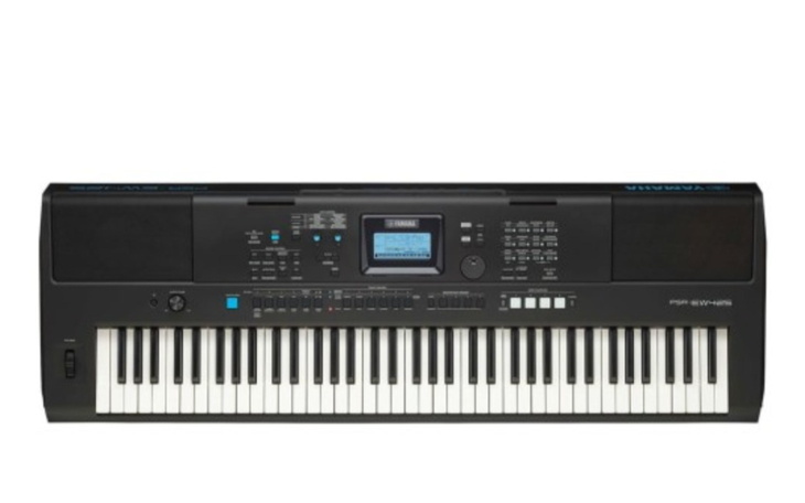 Keyboard muzyczny z wieloma klawiszami.