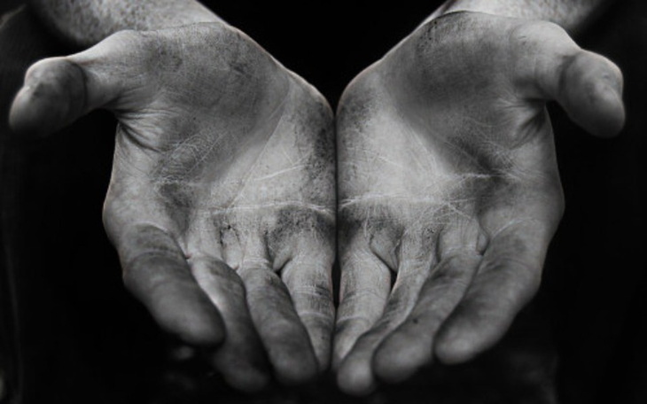 Zbiórka Potrzebujący człowiek bez domu. - zdjęcie główne