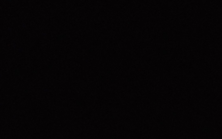 Czarny obrazek, symbolizujący brak treści lub pustkę.