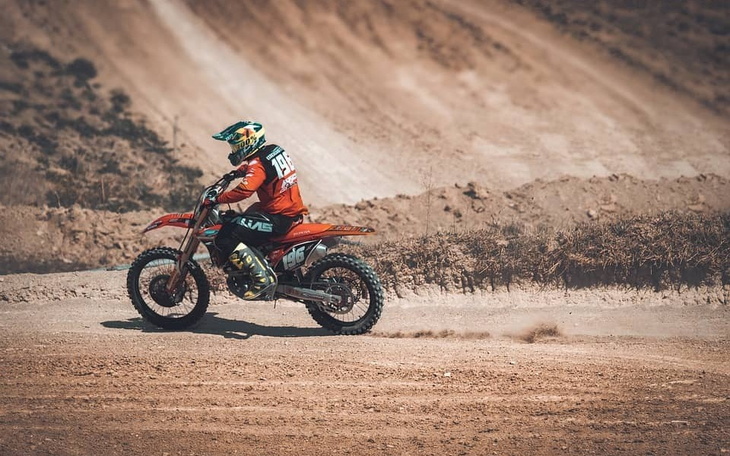 Zbiórka motor dla młodego pasjonata. - zdjęcie główne