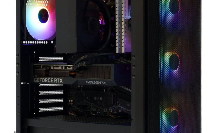 Zbiórka Pierwszy Komputer do Grania - zdjęcie główne