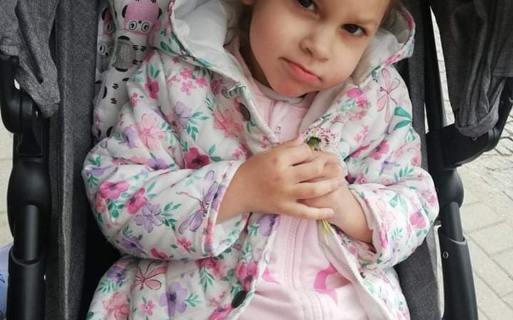 Zbiórka Na leczenie chorej córeczki - zdjęcie główne