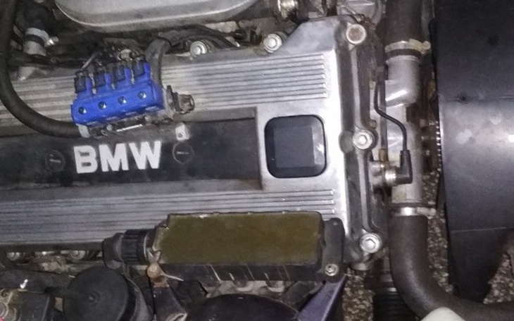 Zbiórka Na BMW do palenia gumy. - zdjęcie główne