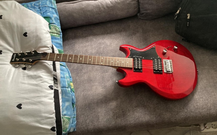 Zbiórka Zbieram na gitare elektryczna - zdjęcie główne