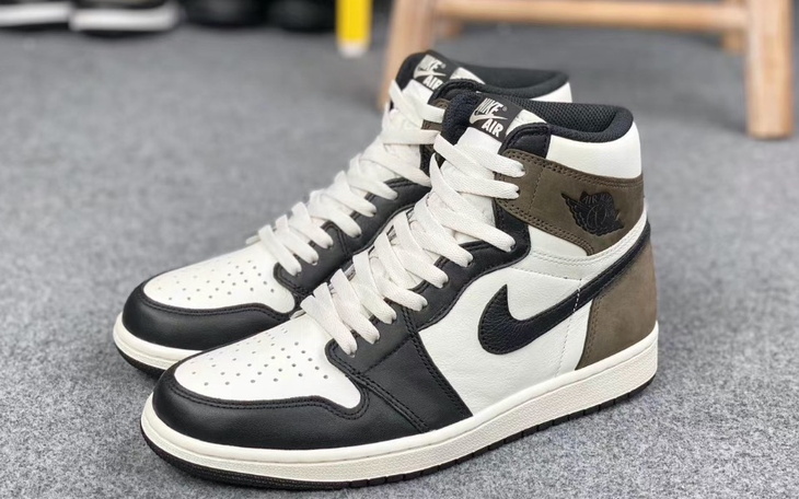 Zbiórka Air Jordan 1 mocha high - zdjęcie główne