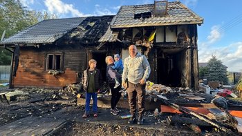 Zbiórka Pomóżmy Danielowi i Malwinie odbudować dom dla ich dzieci! - miniaturka zdjęcia