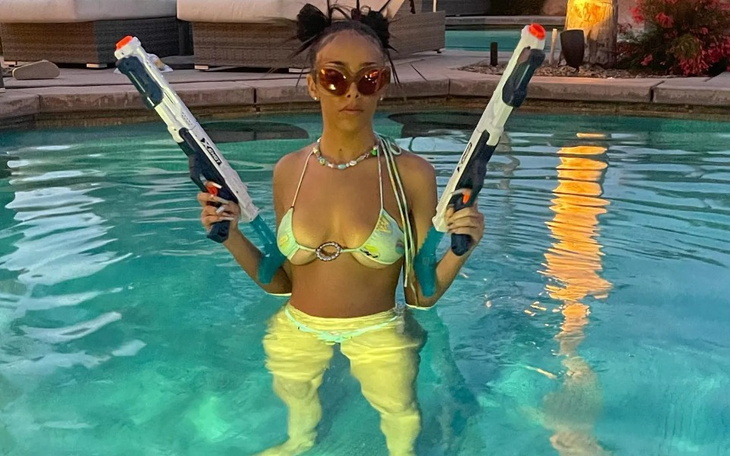 Zbiórka marzenie o openerze doja cat - zdjęcie główne