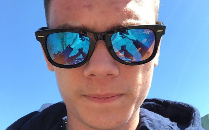 Zbiórka Konsola DJ oraz mikrofon - zdjęcie główne