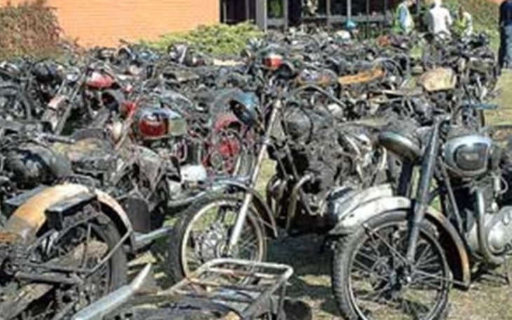 Zbiórka Muzeum Polskich Motocykli - zdjęcie główne