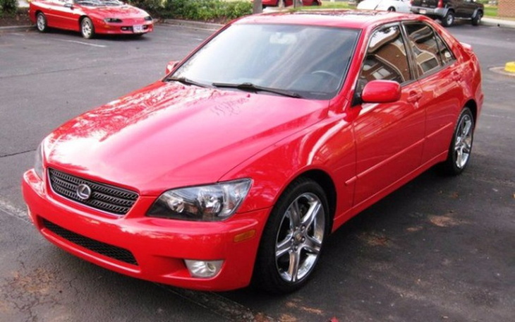 Zbiórka Lexus is 300 - zdjęcie główne