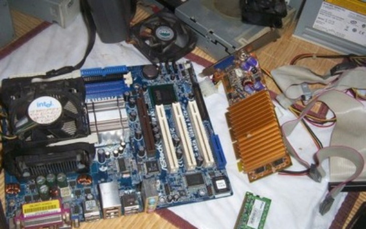 Zbiórka zbiórka na kompa dla przyjaciela - zdjęcie główne