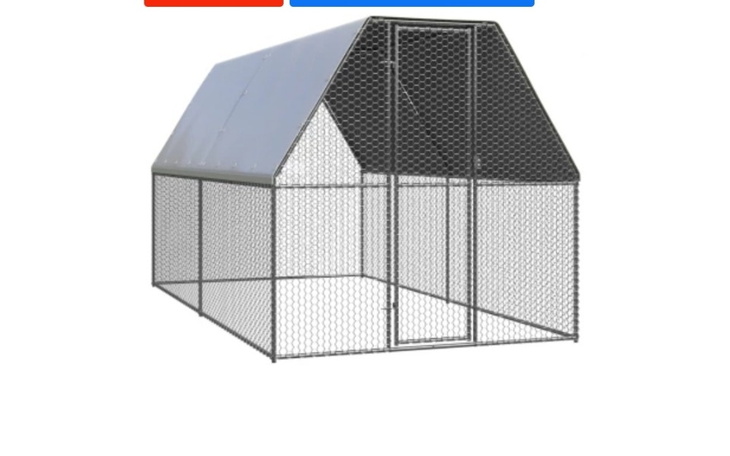 Klatka dla zwierząt, metalowa konstrukcja z dachem.