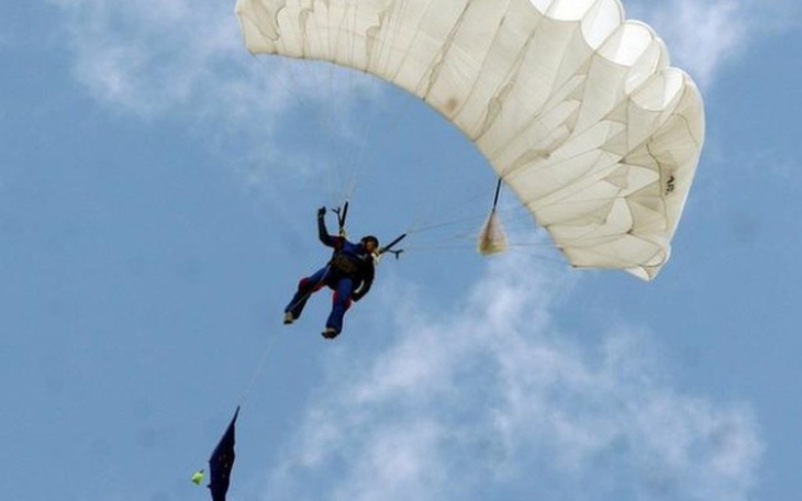 Zbiórka Spadochron, pasja. - zdjęcie główne