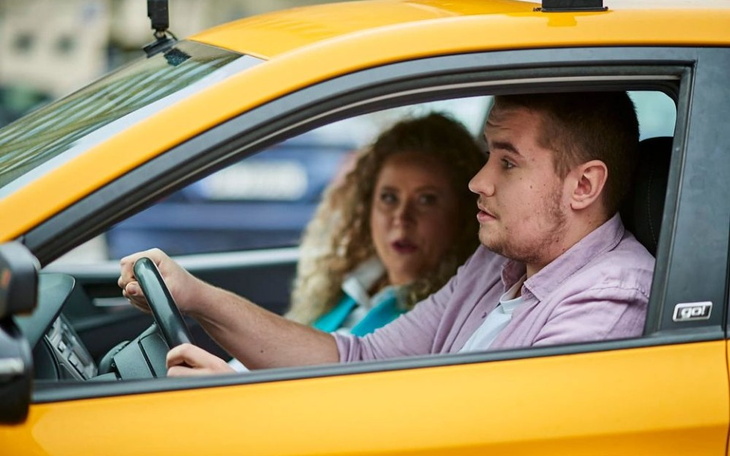 Zbiórka Na prawo jazdy na samochód - zdjęcie główne