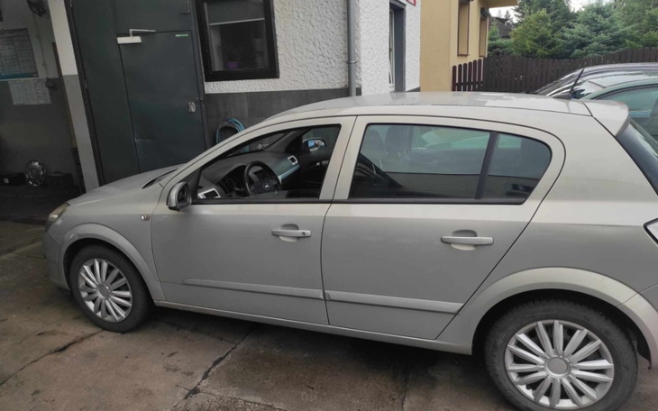 Zbiórka Naprawa Auta Opel Astra - zdjęcie główne