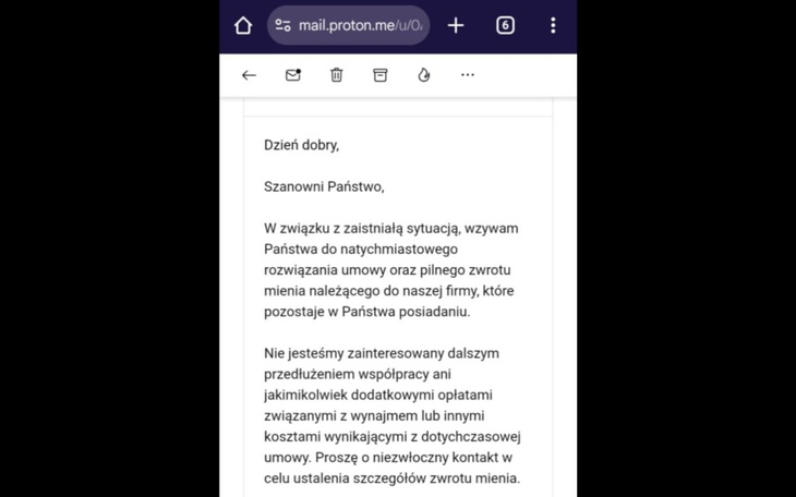 E-mail z formalnym pismem dotyczącym rozwiązania umowy.