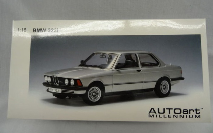 Zbiórka Na marzenie BMW E21 323i AutoArt - zdjęcie główne