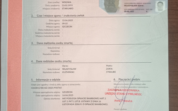 Dokument urzędowy z danymi osobowymi i informacjami o zmarłym.