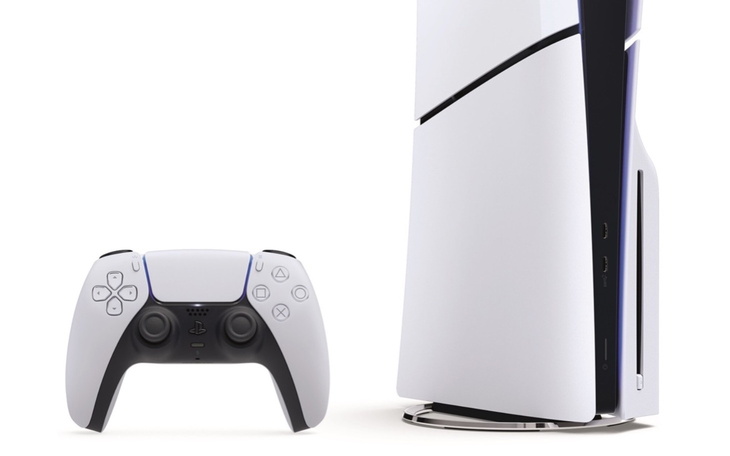 Nowoczesna konsola do gier z kontrolerem na białym tle.