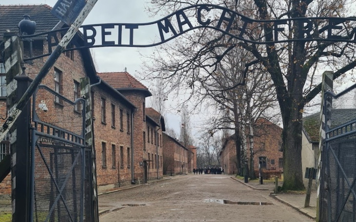 Zbiórka Na wyjazd do Oświęcimia - zdjęcie główne